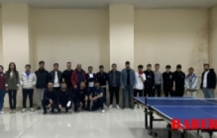 GÜ’de ödüllü masa tenisi turnuvası düzenlendi