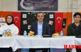 Gümüşhane protokolü iftarını gençlerle yaptı