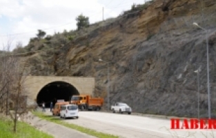 Gümüşhane’de heyelanlı bölgede temizleme çalışmaları tamamlandı