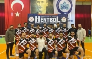 Gümüşhane Üniversitesi Hentbol Takımı Süper Lig'de Bir Kez Daha Zirvede!