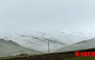 Gümüşhane’nin zirveleri Haziran ayında beyaza büründü