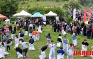 Kov Kalesi eteklerinde şenlik coşkusu