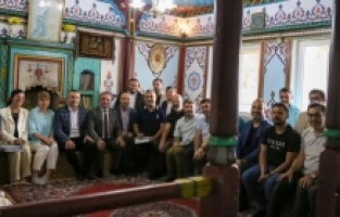 GÜMÜŞHANE ÜNİVERSİTESİ SENATO TOPLANTISI TARİHİ KÖY ODASINDA GERÇEKLEŞTİ