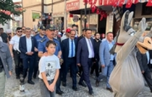 Uluslararası Gümüşhane Kuşburnu, Pestil, Kültür ve Turizm Şenliği sürüyor