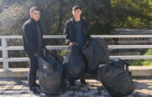 Üniversite öğrencileri Harşit Çayı'nda çevre temizlik çalışması yaptı