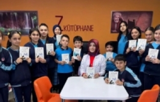 Gümüşhane'den Mardin'e Kurulan Gönül Köprüsü: Öğrenciler Mektuplarla Hem Kültür Hem Kitap Paylaşıyor!