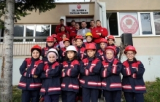 Gümüşhane’de ‘Gençlik İtfaiyesi’ projesiyle afet bilinci temelden kazandırılıyor