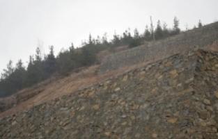 Bağlarbaşı Sanayi Sitesi’nde kabus geri mi dönüyor? Yeni yapılan istinat duvarları da çatladı