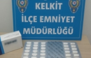 Kelkit’te Uyuşturucu Operasyonu: 56 Adet Sentetik Ecza Maddesi Ele Geçirildi