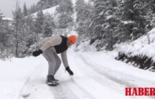 Parkeler Snowboard Oldu, Kızaklar Meydanlara İndi: Gümüşhane’de Kar Sevinci