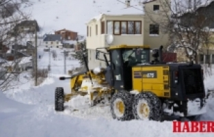 Gümüşhane İl Özel İdaresi'nden köy yollarında kesintisiz kar mesaisi