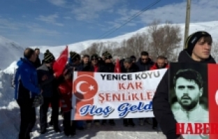 Gümüşhane’de 33. Kar Voleybolu Şenliği, Milli Futbolcu Ahmet Çalık Anısına Düzenlendi