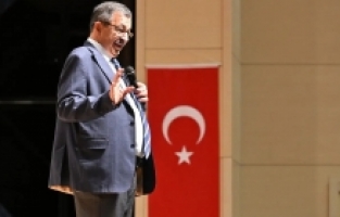 Hayati İnanç’tan Gümüşhane’de gönüllere dokunan sohbet: Son gülen iyi güler