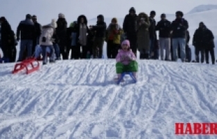 Karnesini Alan Oraya Akın Etti! Zigana Dağı’nda İğne Atsan Yere Düşmüyor