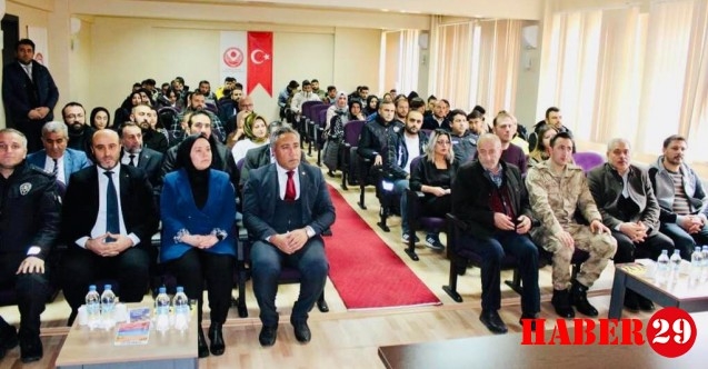 Köse'de Siber Suçlar ve Narkoterör Konulu Panel Düzenlendi