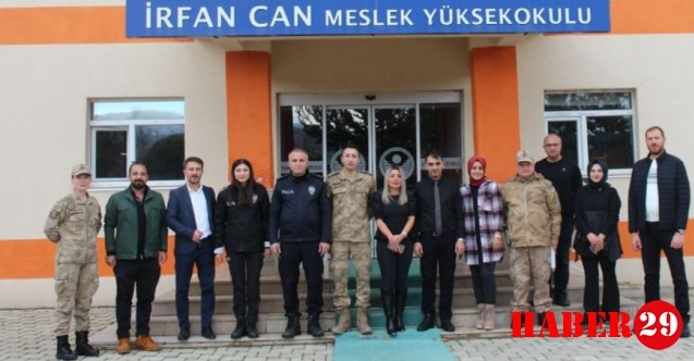 İrfan Can Köse MYO'da Kadına Yönelik Şiddete Karşı Bilinçlendirme Eğitimi Verildi