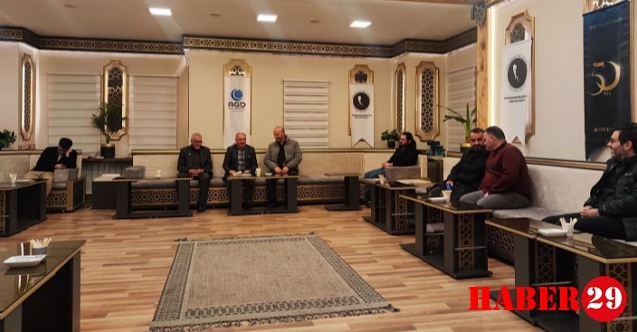 Şenel “Genç Erbakan” kitabını tanıttı