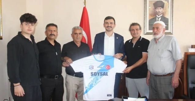Hayırsever İş İnsanı Yavuz Soysal’dan Köse Doğanspor’a Forma Desteği