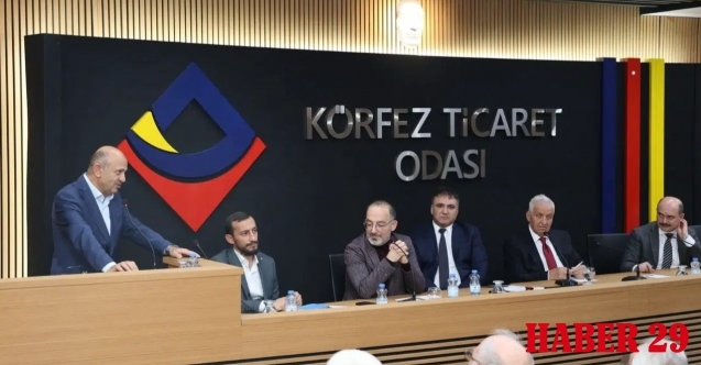 Siyasetin Dev İsimleri Kocaeli'de Buluştu: Gümüşhaneli Bakan Sungurlu Bir Ömrü Anlattı!