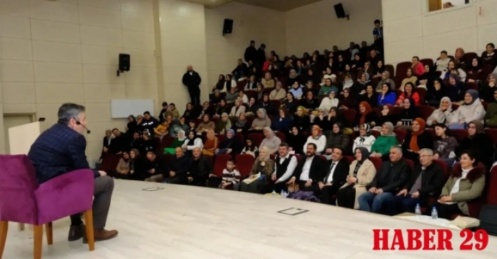 Şiran’da Kültür ve Sanat Rüzgârı: Alişan Kapaklıkaya ile Gönül Kapıları Aralandı